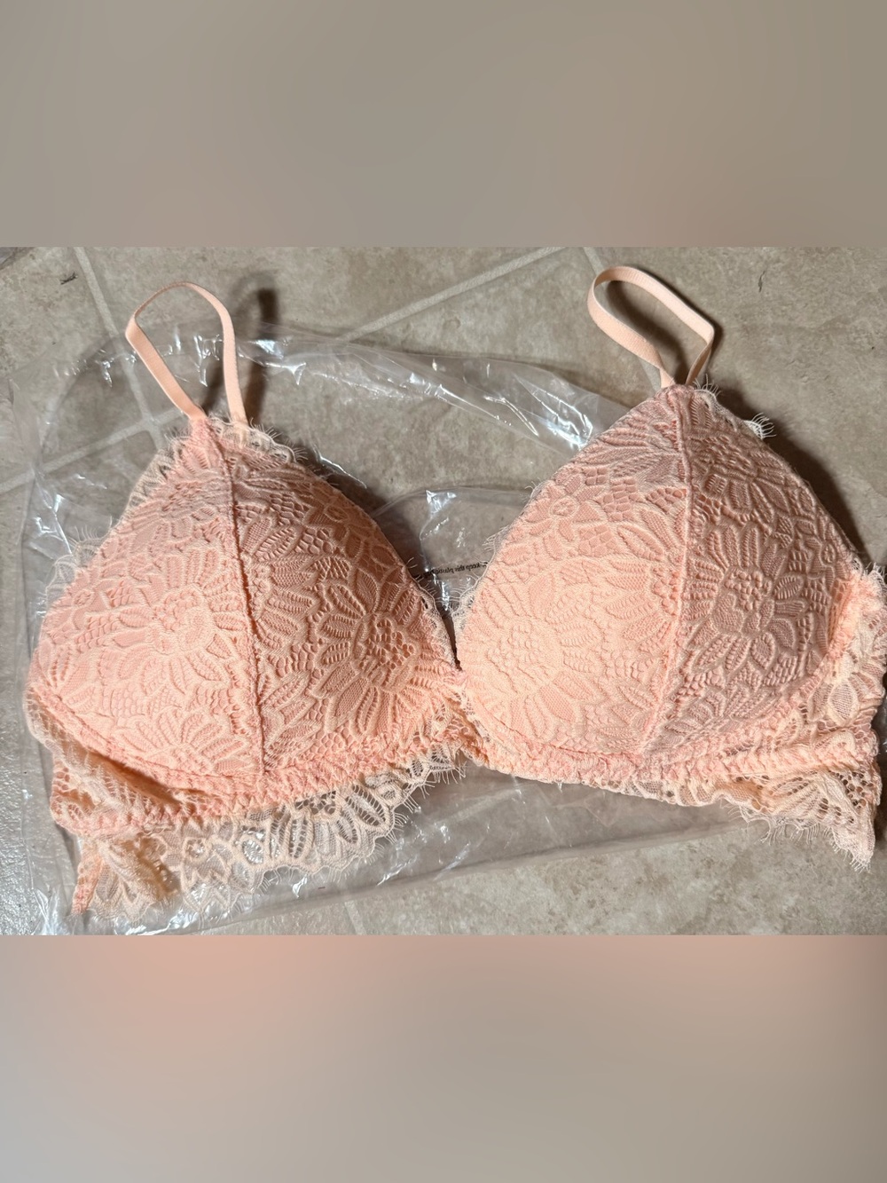 Mae Lace Bra in Peach - Women six XL brand new in bag